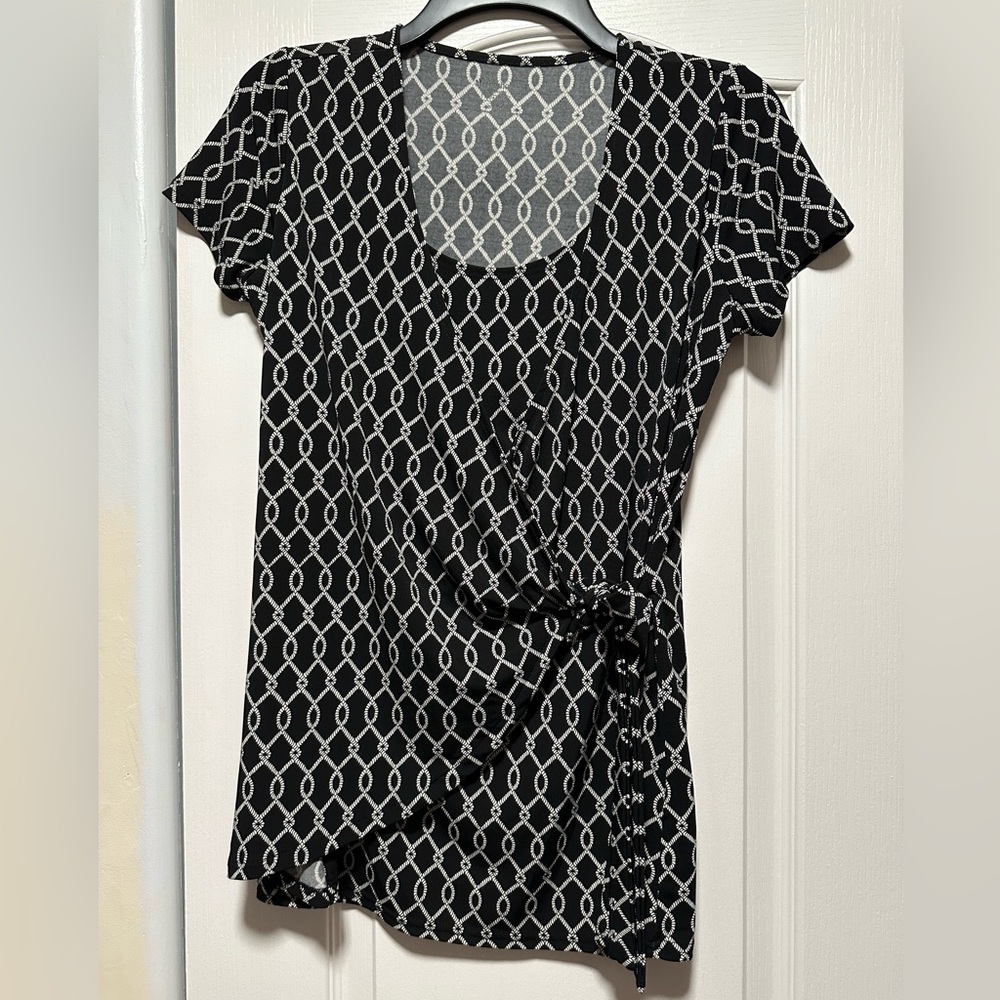 Motherhood Maternity wrap tie nursing top